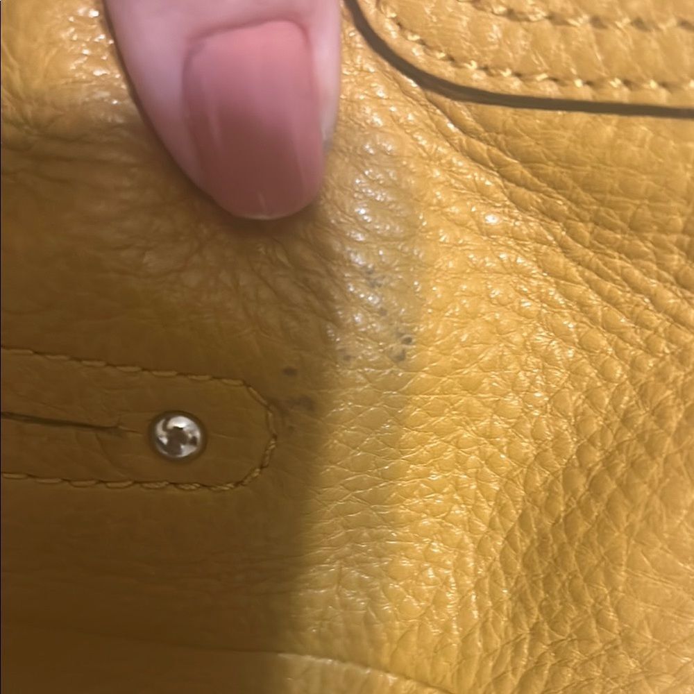 B makowski Elegant mustard yellow  Leather Tote Bag - Picture 12 of 16